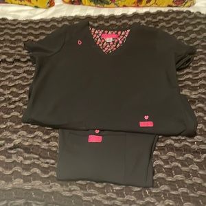 Betsey Johnson Scrub set …. 2 pocket V-Neck top and matching pants Small